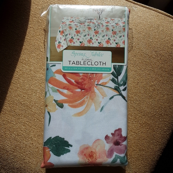 Spring Jubilee Floral Table Linen | New! 60x104" - Picture 2 of 7